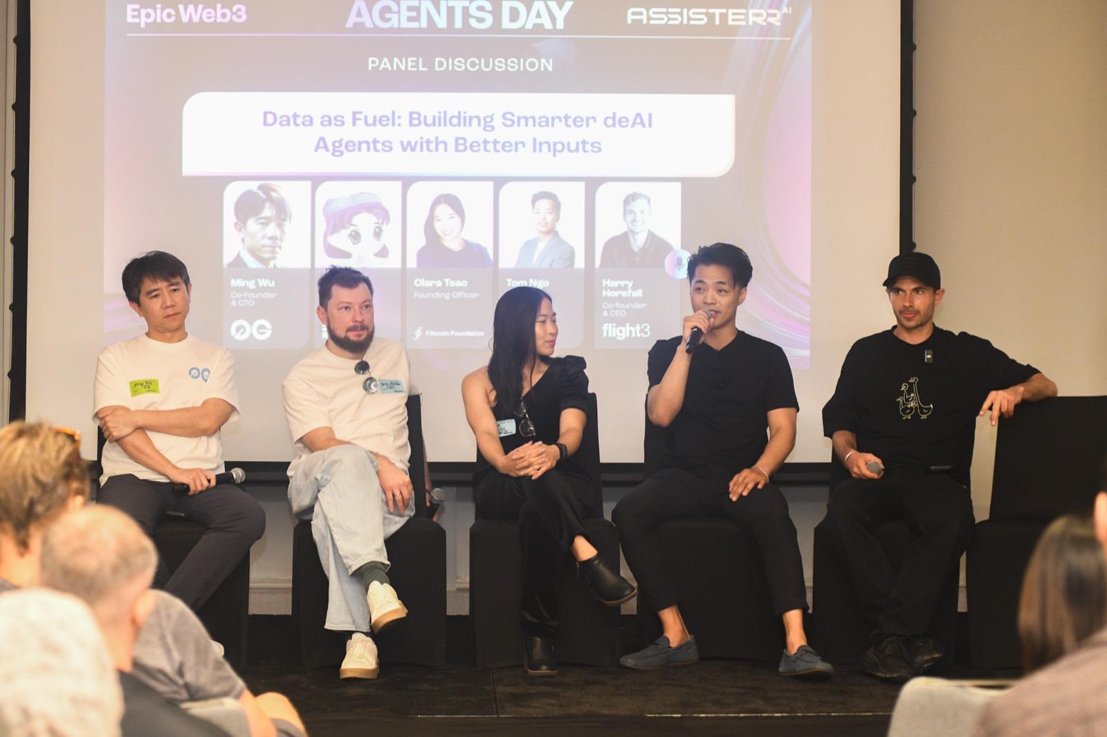 A five-person panel discussion on stage at Agents Day